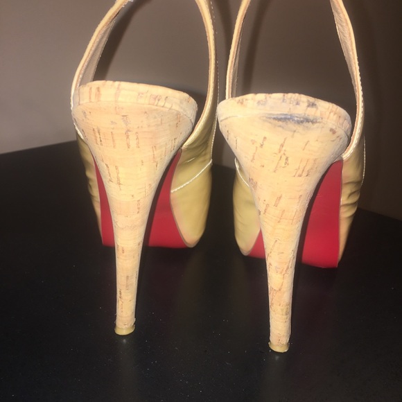 Christian Louboutin nude heels - Picture 5 of 6